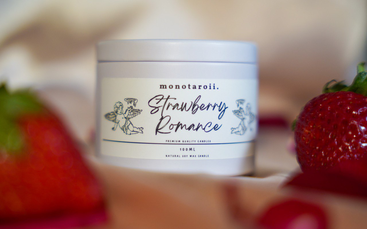 Strawberry Romance Candle