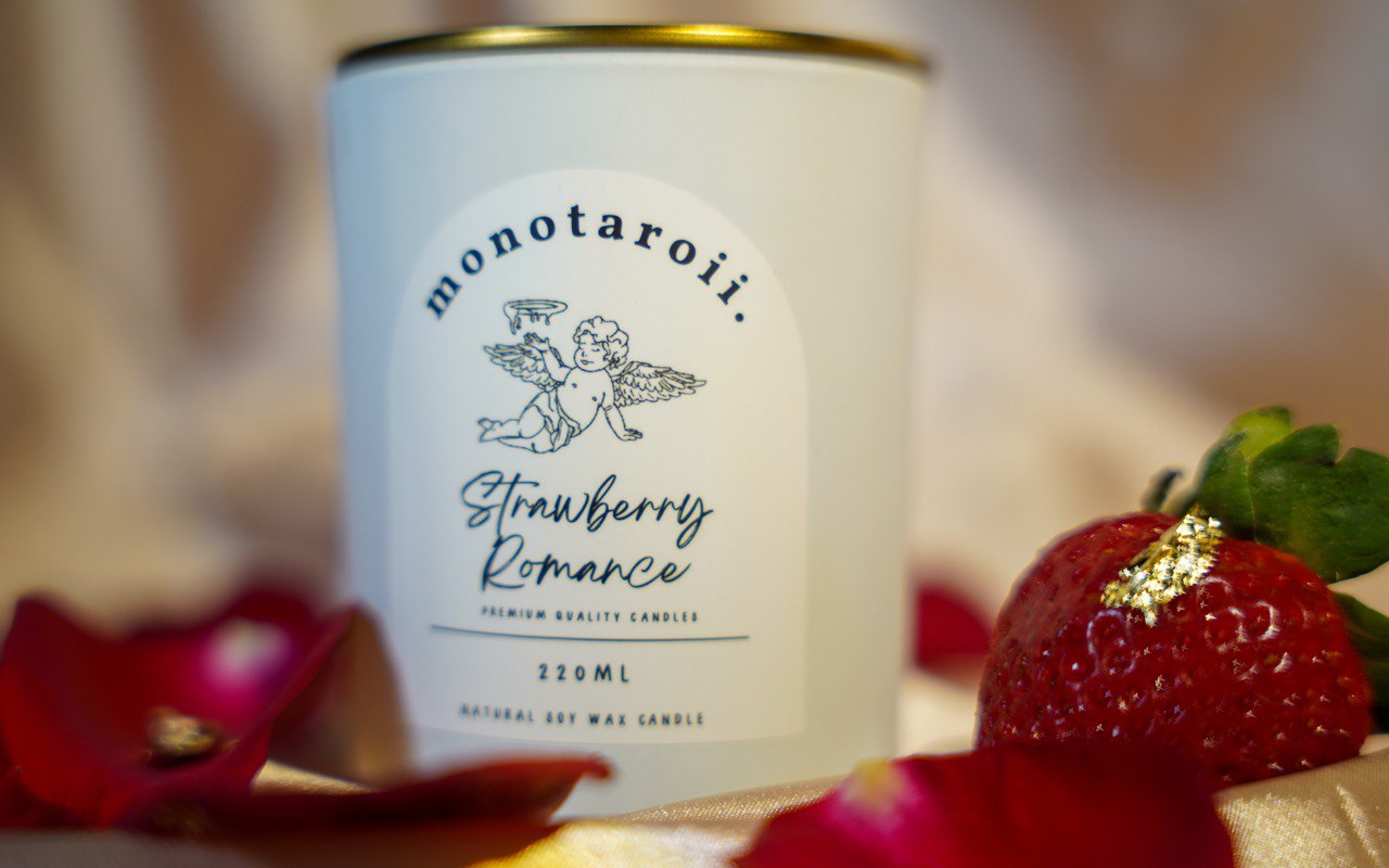 Strawberry Romance Candle